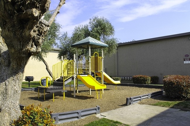 Foto del edificio - Sequoia Ridge