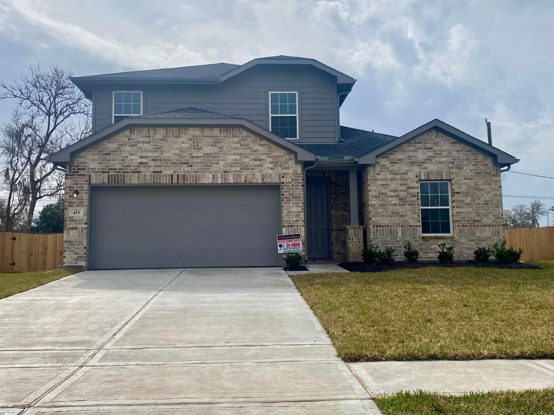 Foto principal - 399 Magnolia Ln