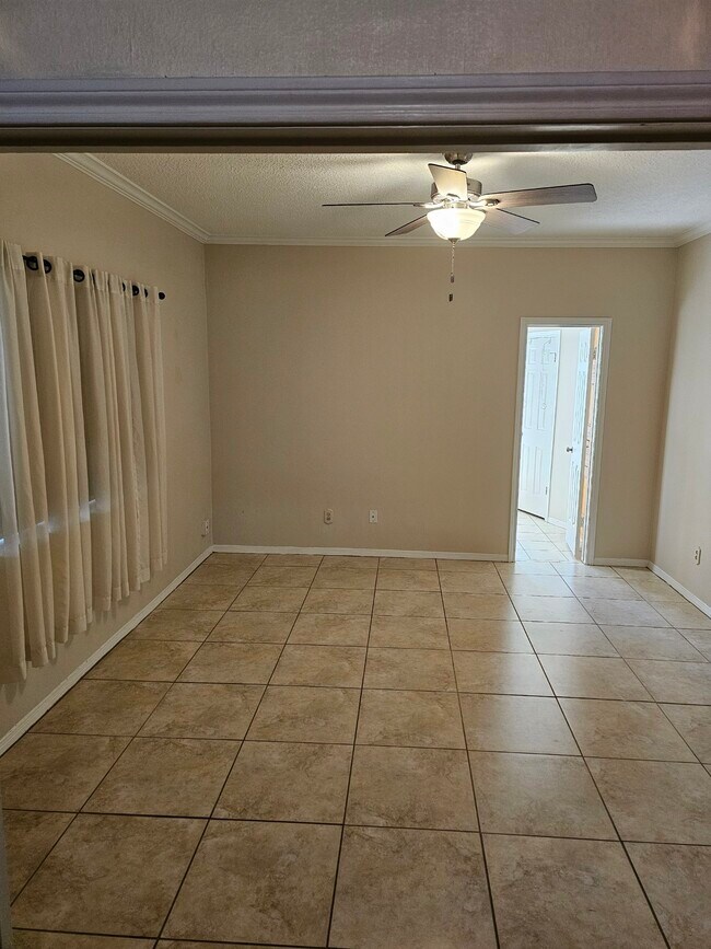 Building Photo - 6315 Seegers Trail Dr