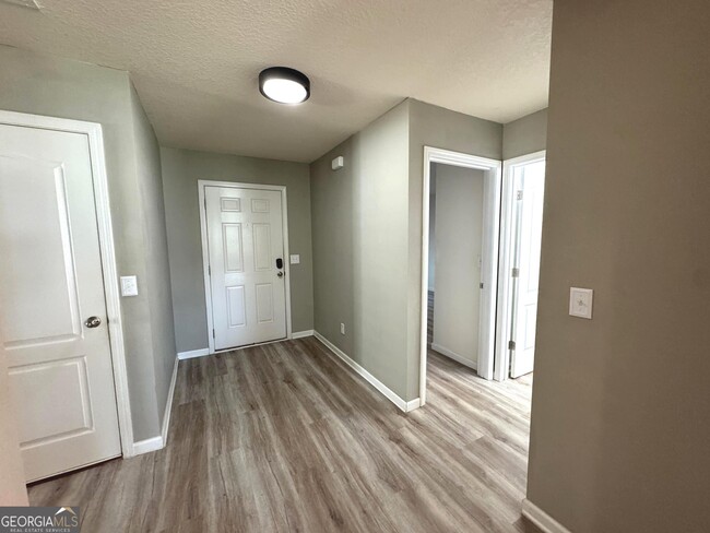 Building Photo - 217 Brooklet Cir