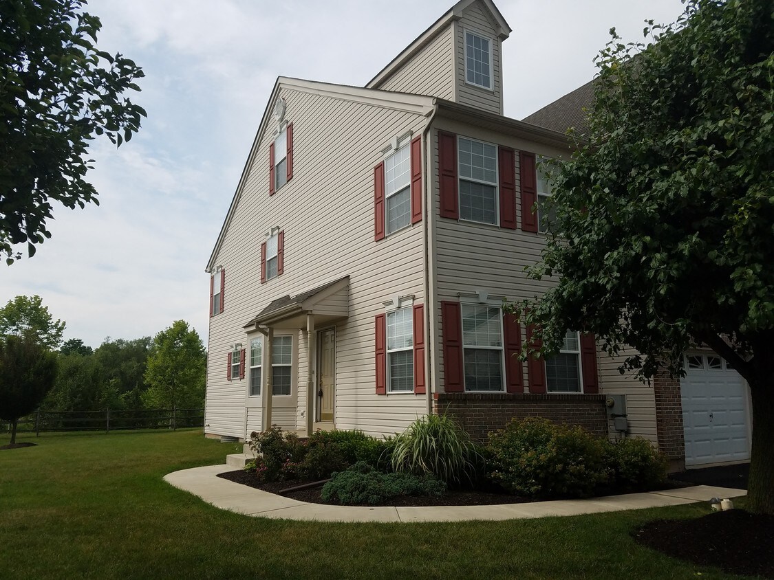 391 Wheatfield Cir, Hatfield, PA 19440 Townhome Rentals in Hatfield