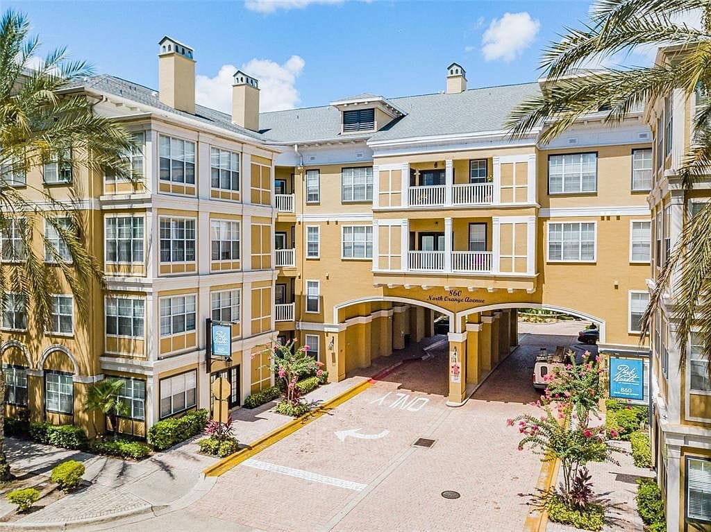 9 - 860 N Orange Ave