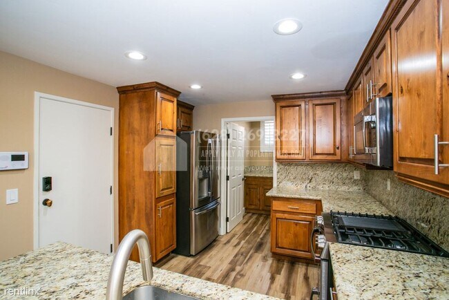 Foto del edificio - 3 br, 2.5 bath Condo - 10180 DEERFIELD BEA...