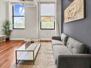 Building Photo - 1421 N 5th St