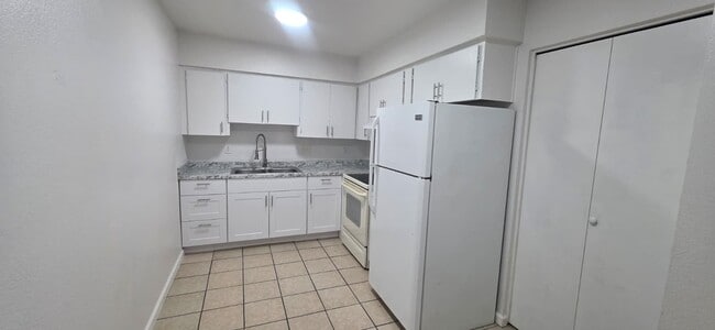 Photo - 2308 E Broadway Rd (Mesa, AZ) Apartment