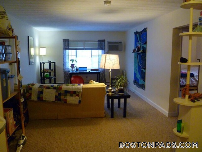 Building Photo - 8 Brattle Dr