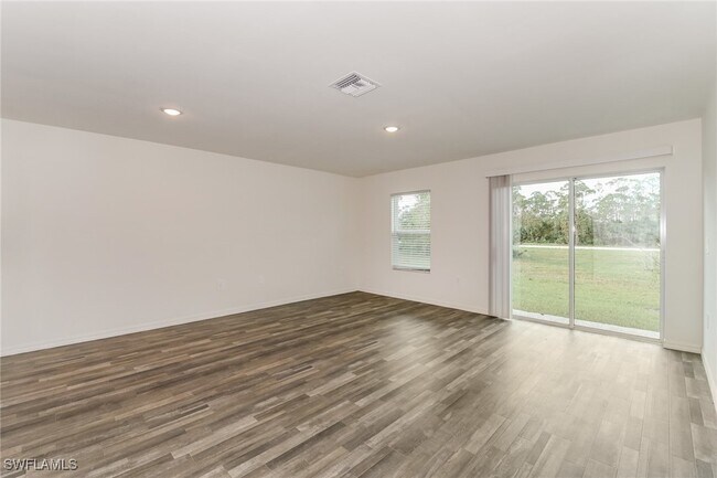 Building Photo - 4166 NW 40th Ave