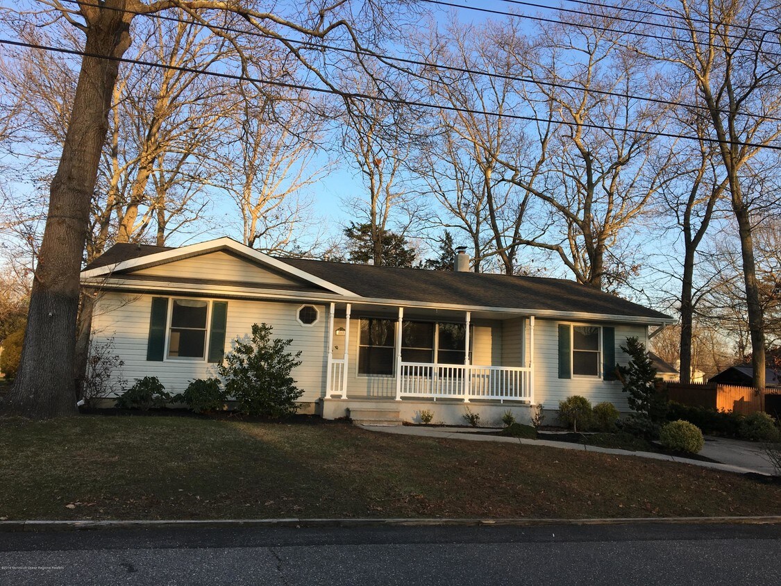 Primary Photo - 502 Wynnewood Rd
