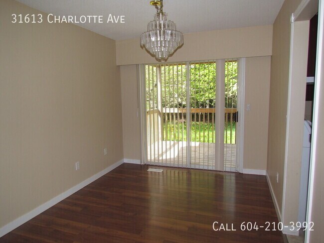 Photo du bâtiment - 5 Bedroom Home next to Fishtrap Creek!