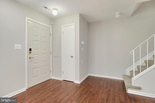 Building Photo - 6401 Woodgreen Cir