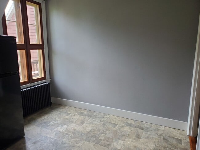 Foto del edificio - 436 W Marion St