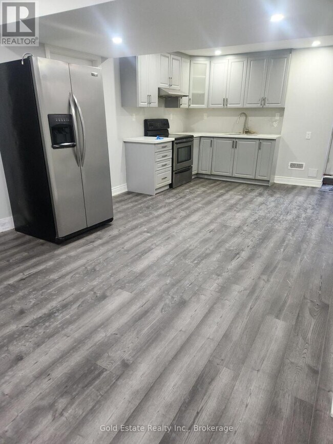 Photo du bâtiment - 34 Pinestaff Rd