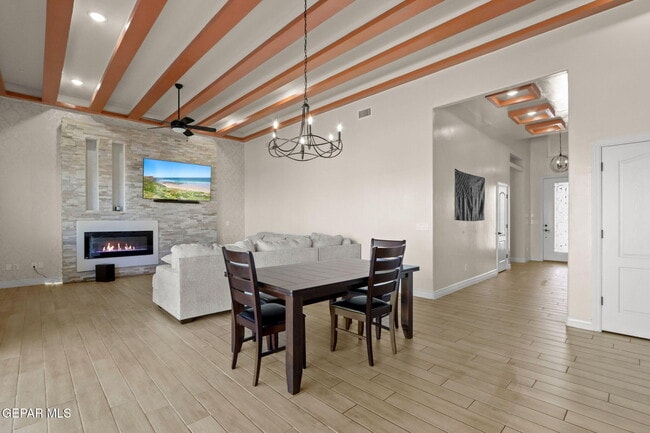 Building Photo - 12321 Desert Dove Ave