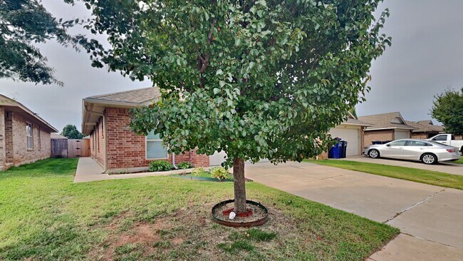 Building Photo - Charming 3 Bedroom 2 Bathroom Home in Edmo...