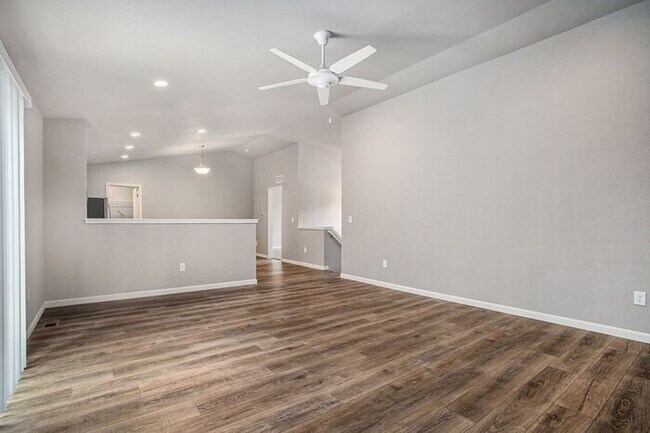 Foto del edificio - 3143 Alder Dr SW