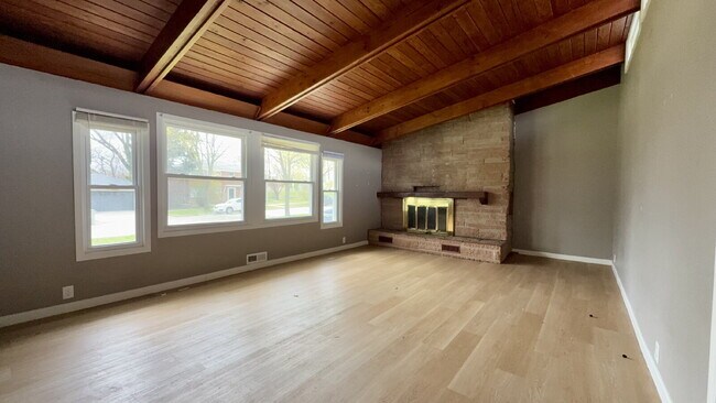 Foto del edificio - Beautifully remodeled 3 bedroom, 1.5 bath home.