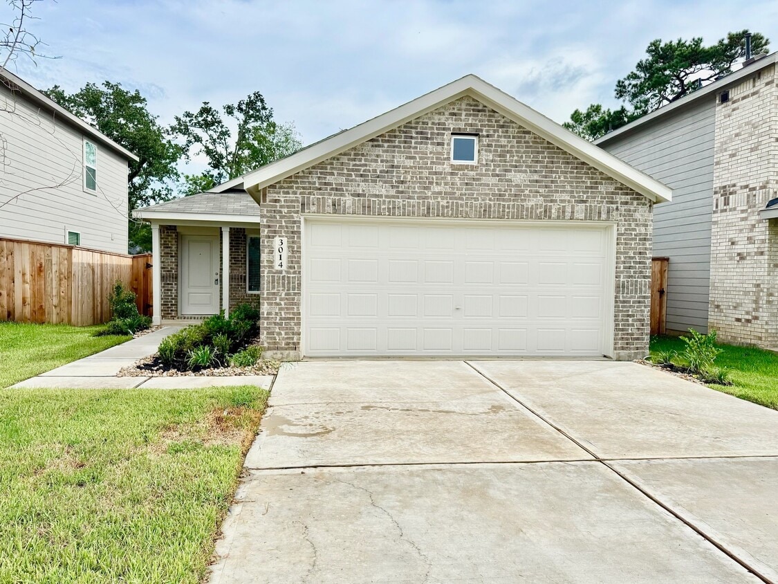 Primary Photo - 3014 Mallorca Dr