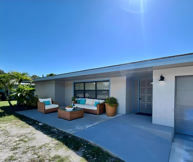 Building Photo - 356 Prima Vista Blvd