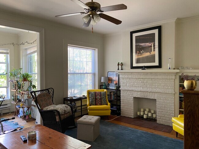 Building Photo - 312 Lee St