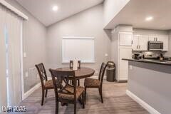Foto del edificio - 3220 Shoreheight St