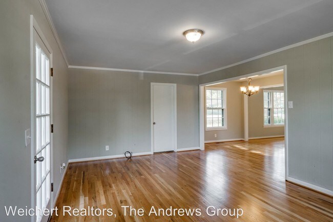 Foto del edificio - 3 br, 1.5 bath House - 3105 Southlake Drive