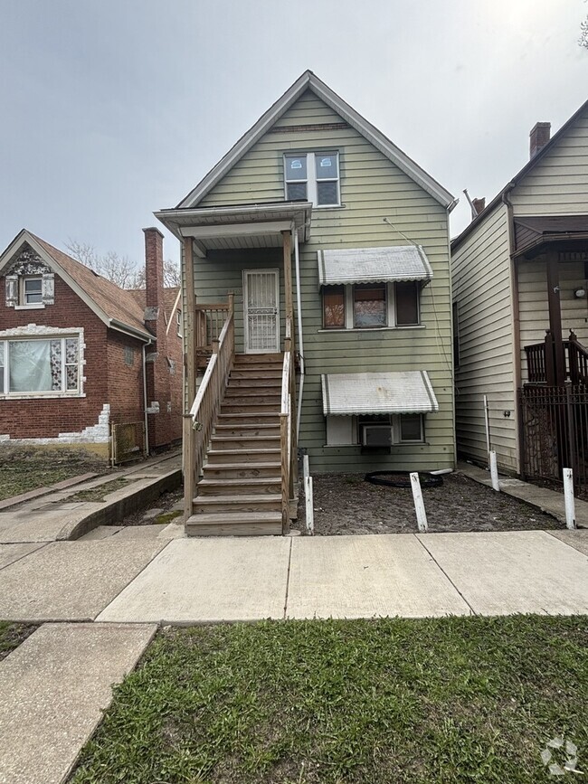 Building Photo - 2325 S Kirkland Ave