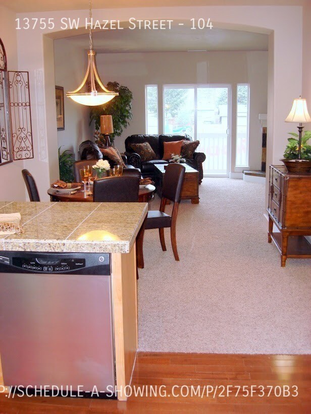 Building Photo - 3BDRM 2.5BTH Menlo Gardens Condo built in ...