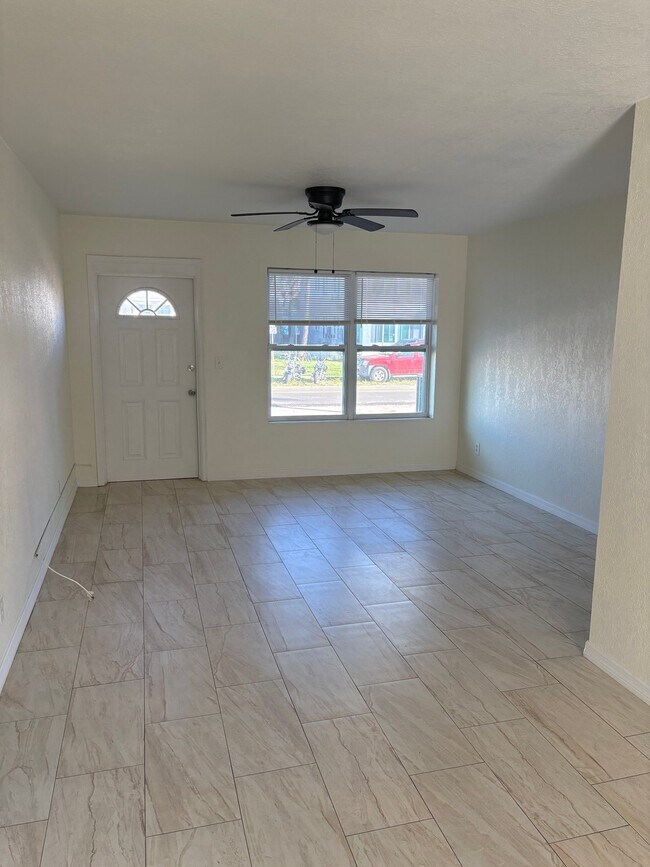 Building Photo - 600 Riverview Blvd