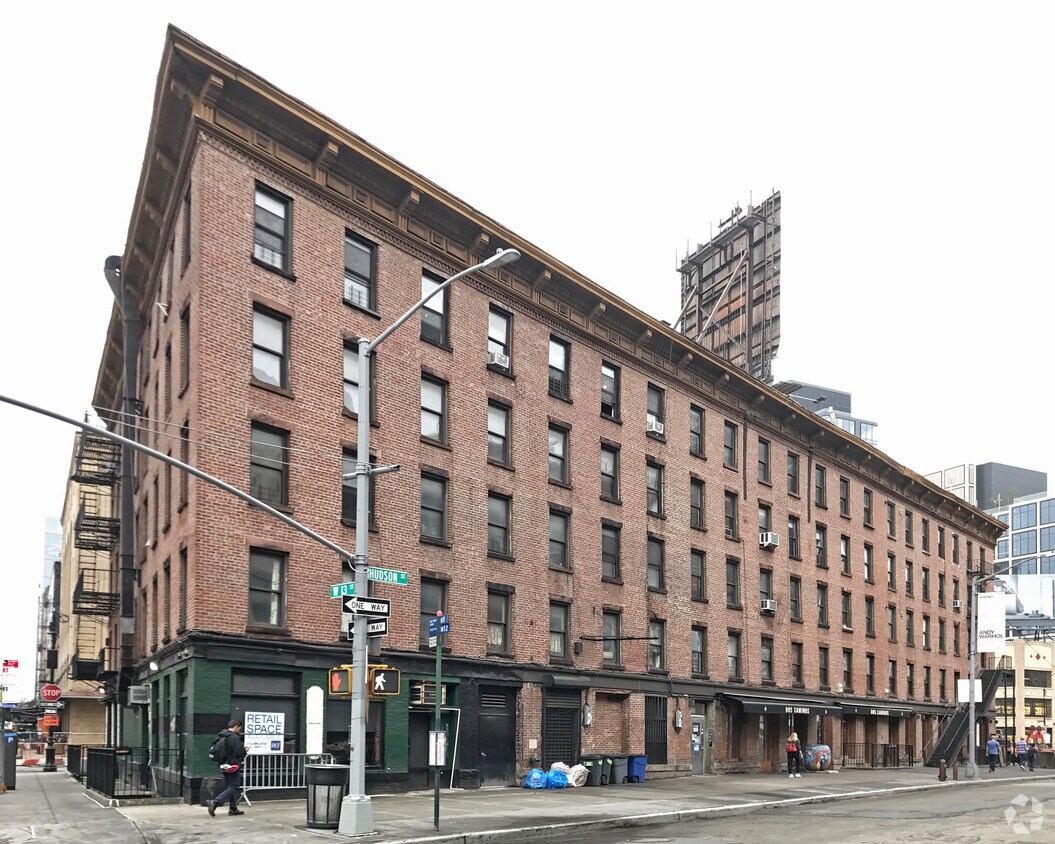 Primary Photo - 24 Ninth Ave