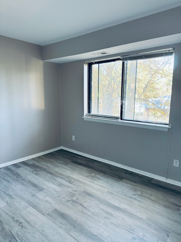 Building Photo - 1208 Schaub Dr