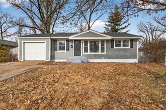 Building Photo - 315 St Anthony Ln