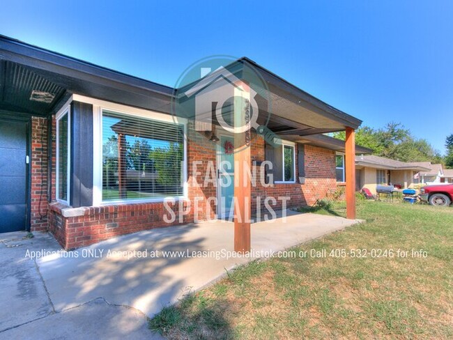 Building Photo - Fully Furnished Charming Nichols Hills 3 B...