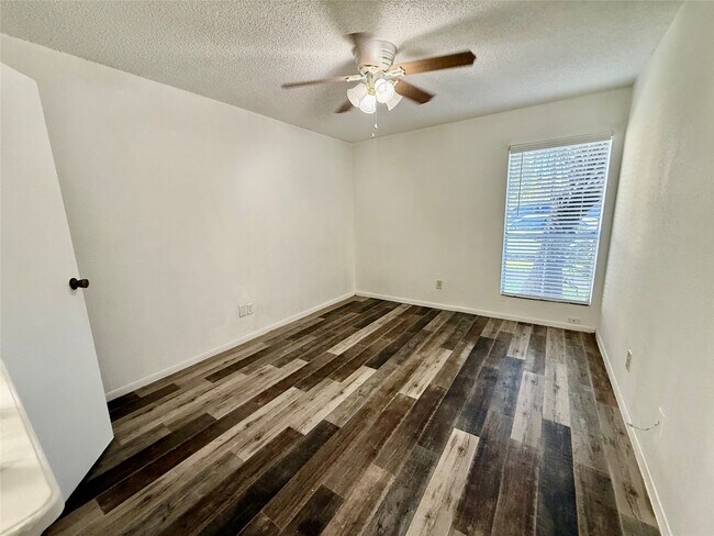 Foto del edificio - 1500 Bay Area Blvd