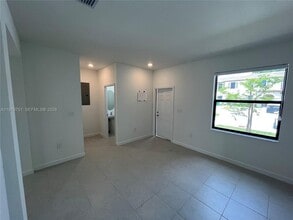 Building Photo - 9960 SW 228th Ln