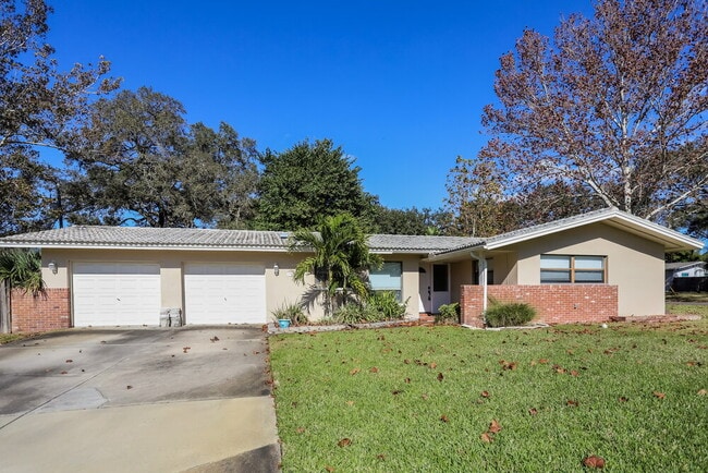 Building Photo - 1940 Ripon Dr