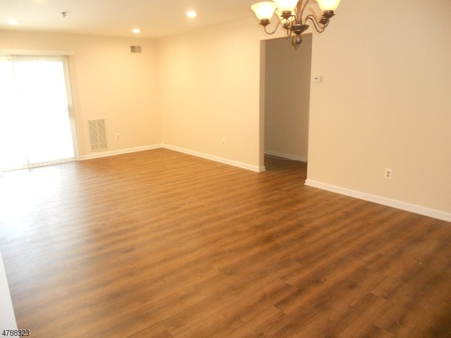 Building Photo - 88 Crestview Ln