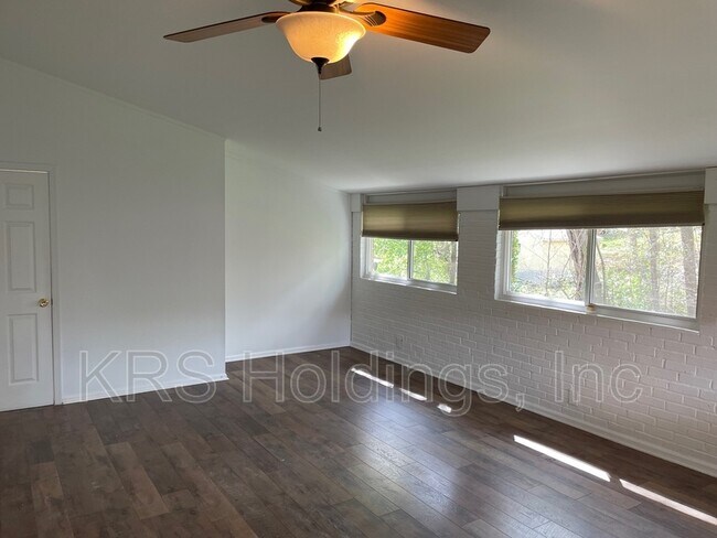 Foto del edificio - 3391 Bristol Ct