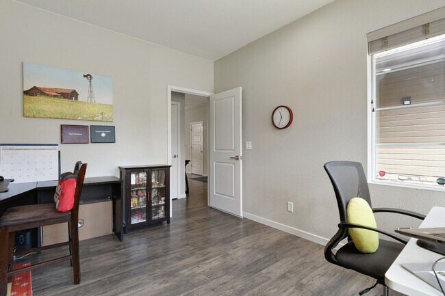 Foto del edificio - 14055 Touchstone St