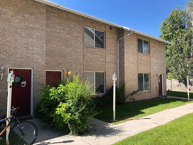 Foto del edificio - Cute Provo 3 bed 2.5 bath Townhome