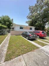 Building Photo - 550 NE 76th St