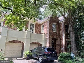 Building Photo - 7809 Fox Gate Ct