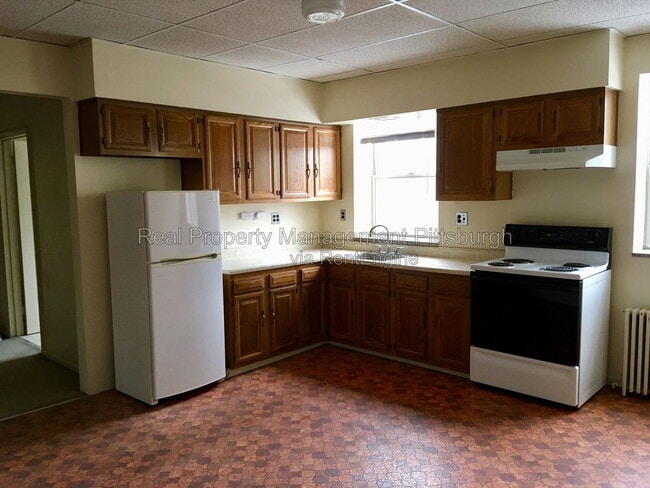 Building Photo - 437 S Aiken Ave