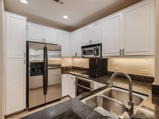Building Photo - 3877 Pell Pl