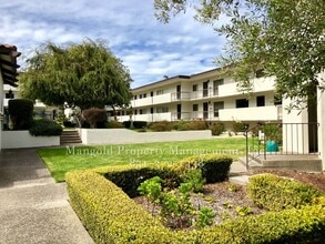 Building Photo - 500 Glenwood Cir