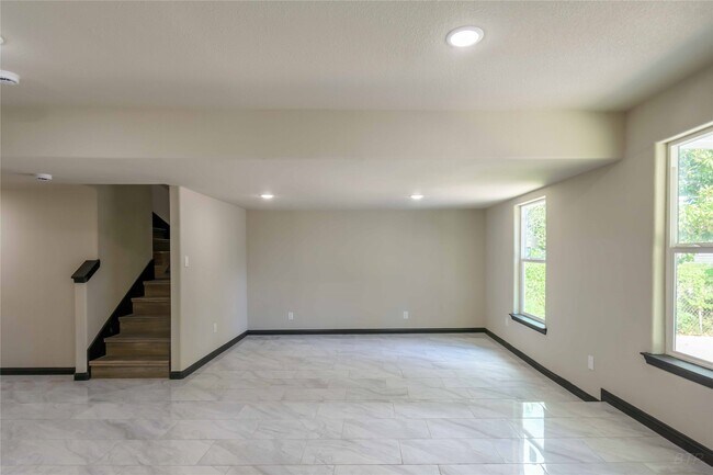 Foto del edificio - 8433 Lenore St
