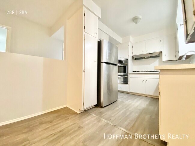Building Photo - 1521 Yale St Santa Monica, CA 90404