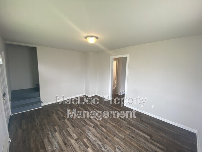 Foto del edificio - 1500 Airport Ave