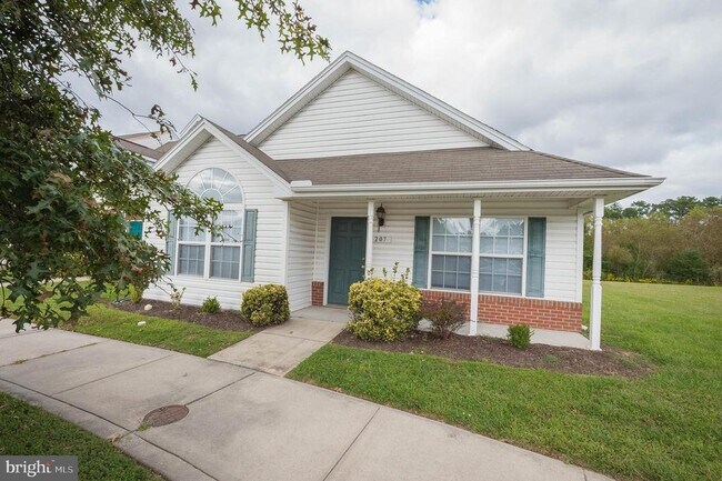 Building Photo - 207 Carsons Ct