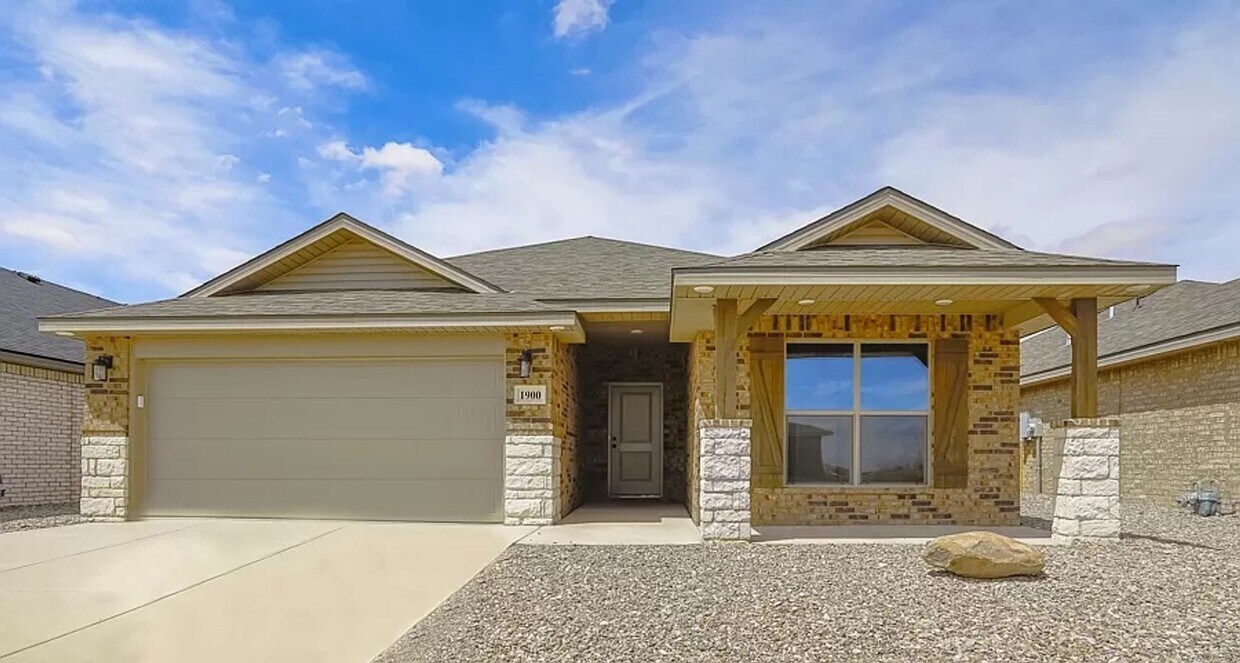 Primary Photo - Incredible 3 Bedroom Home Available 6/15/24!