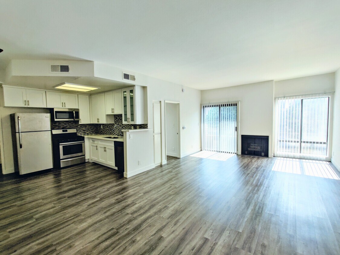 Las Palmas Apartments 1231 N Las Palmas Ave Los Angeles, CA